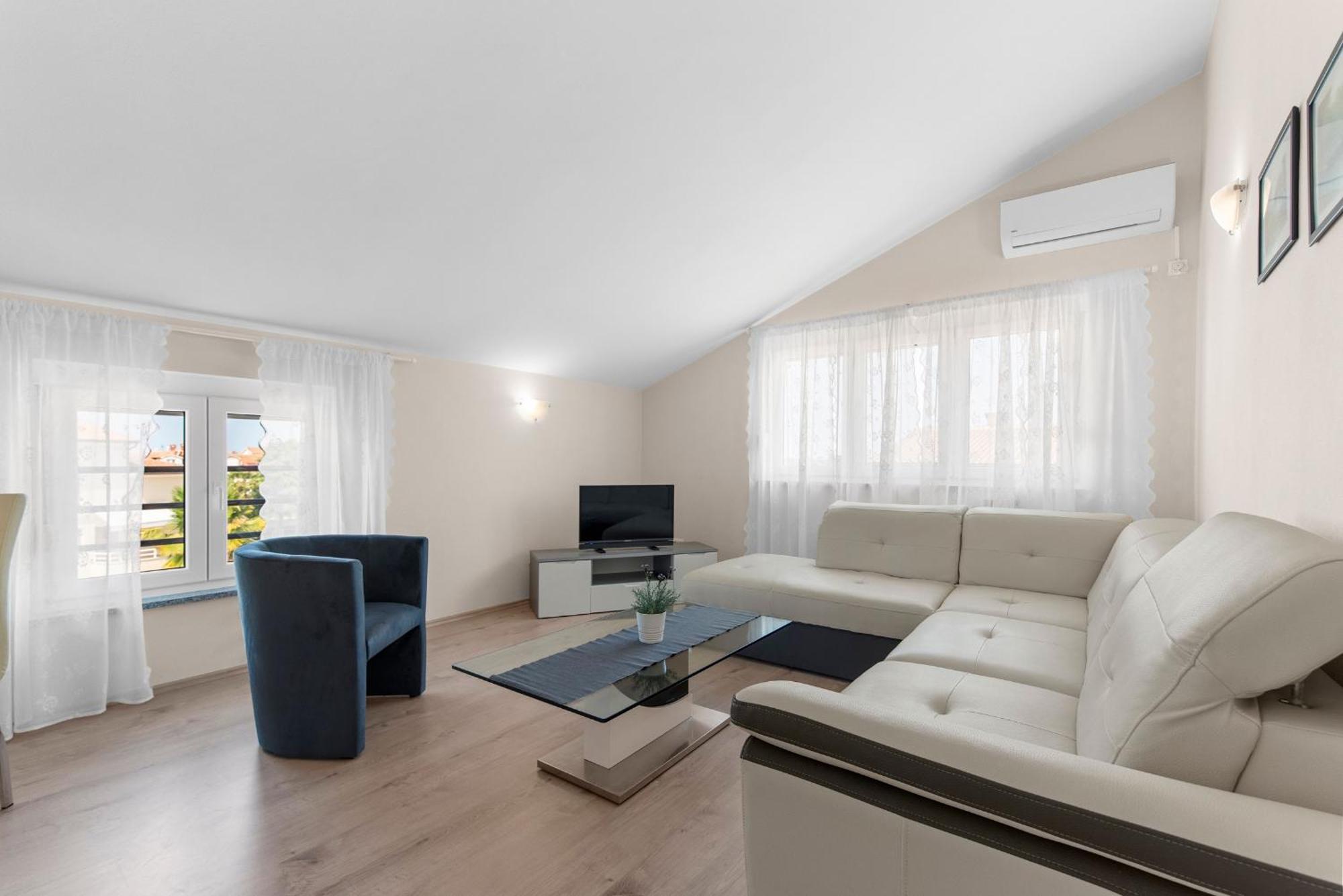 Villa Hope Apartments Пореч Екстериор снимка